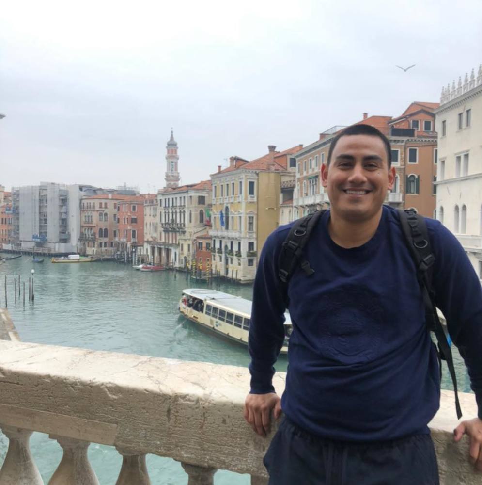 Meet your Posher, Javier